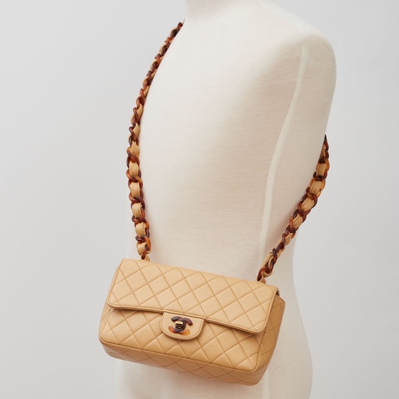 CHANEL BEIGE TORTOISE SHELL CHAIN CLASSIC FLAP BAG (CIRCA 1994) - Picture 10 of 11